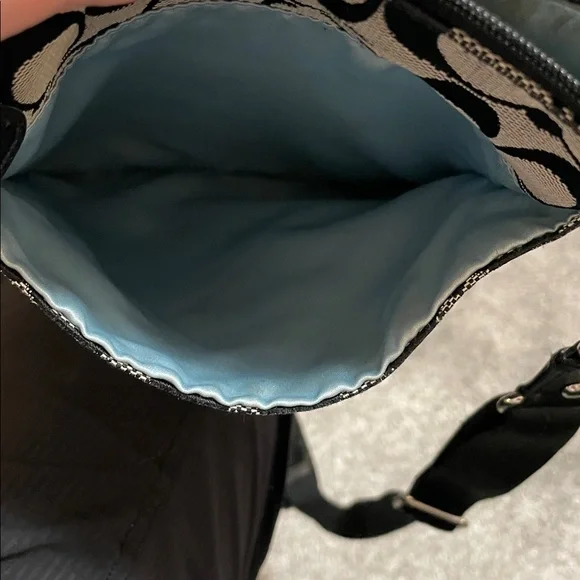 GC Coach Signature Black and Grey Cross Body Bag - Picture 8 of 9